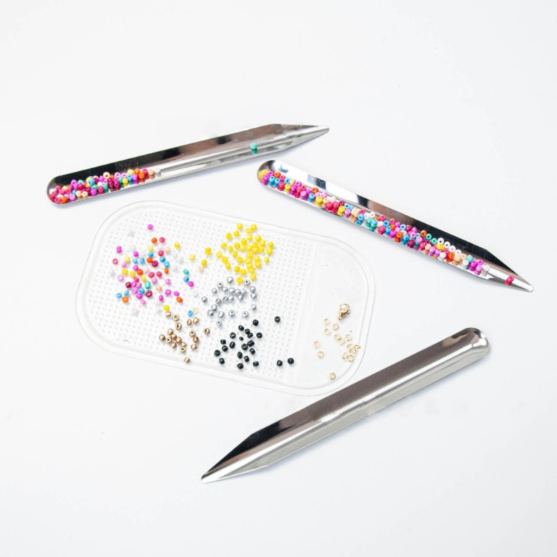 Beading Spoon and Washable Silicone Non-Slip Cushion Bead Picker and Slip-Resistant Mat for Storage Organization 2Piece