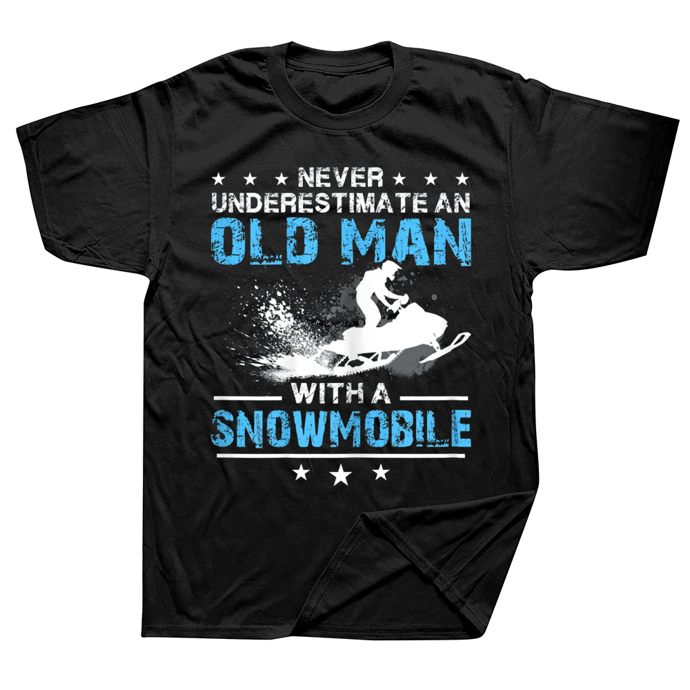 Unterschätze niemals einen alten Mann mit einem Schneemobil-Ski-T-Shirts, grafisches Baumwoll-Kurzarm-T-Shirt für Geburtstagsgeschenke im Sommerstil – Detail 2
