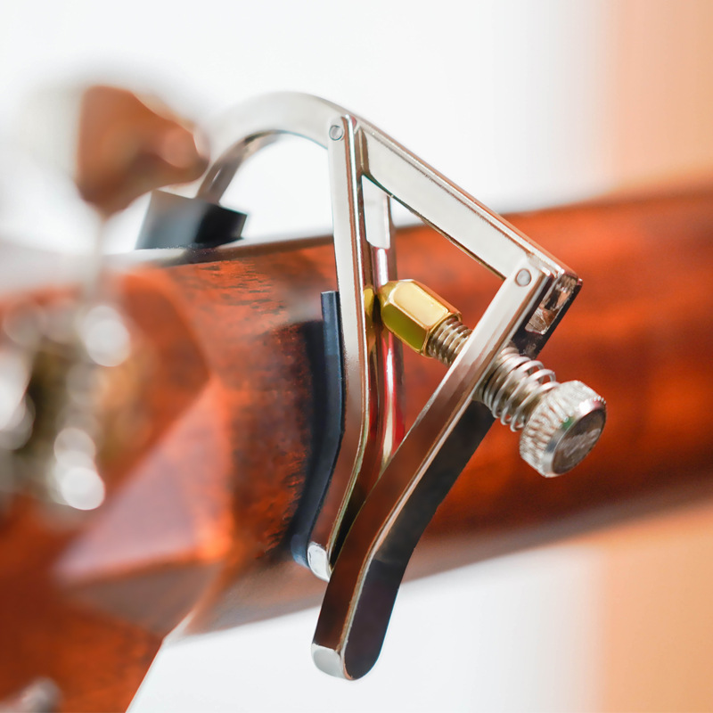 Description Picture 3 of itemAlice A007F-A Metal Screw on Capo Adjustable for Acoustic Guitar Guitar Capo Convenient Electric Guitars High Quality