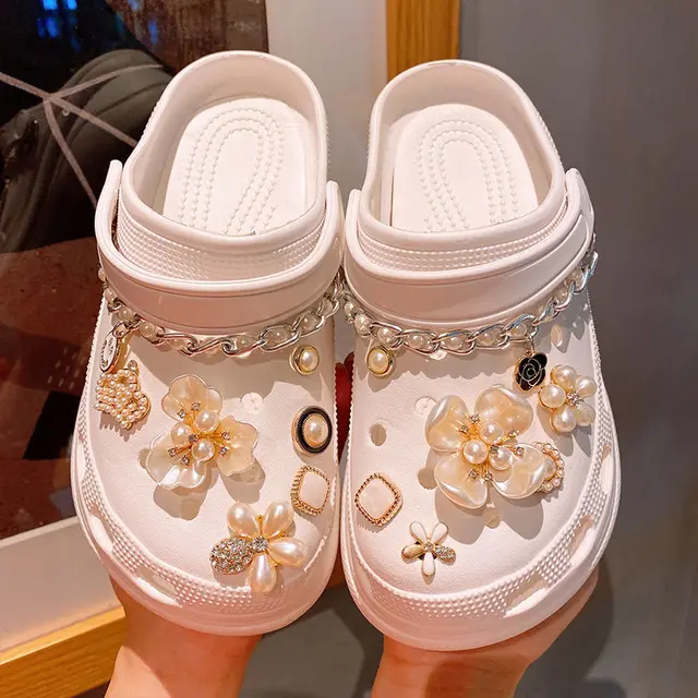 Hot Sale 1 Set Women's Sandals New Designer Croc Charms Gemstone