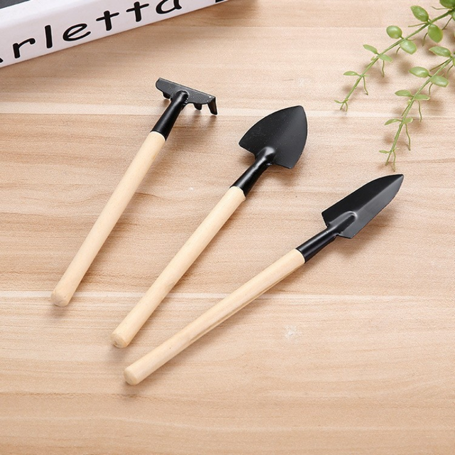 mini spade shovel
