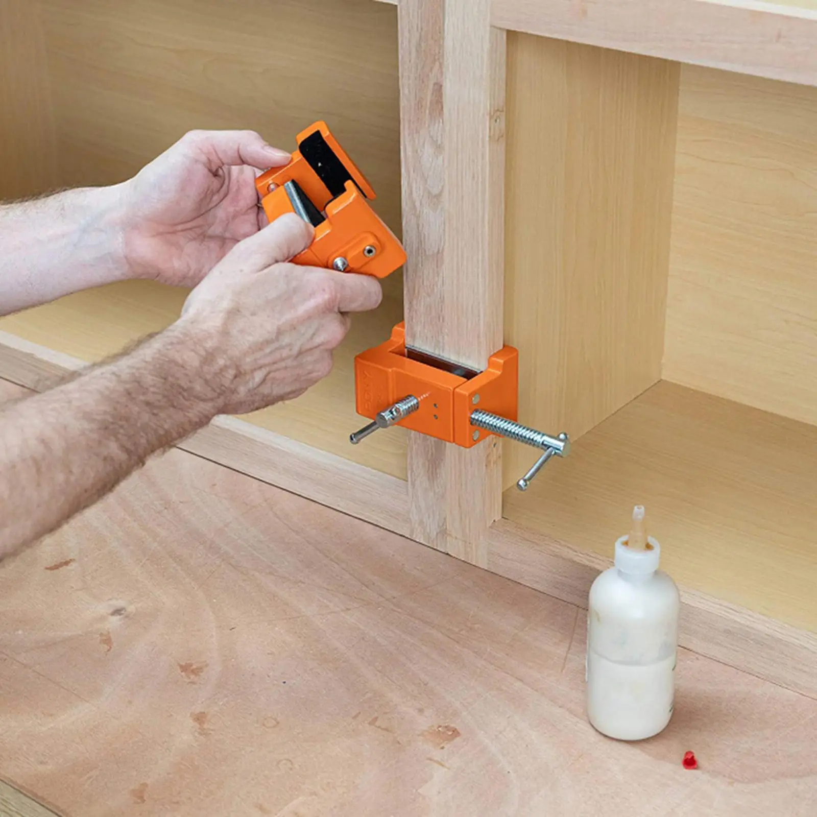 2Pcs Cabinetry Clamps, Two Side Screws and Alignment Plate Installing Cabinets Hand Tools, Cabinet Installation Clamps