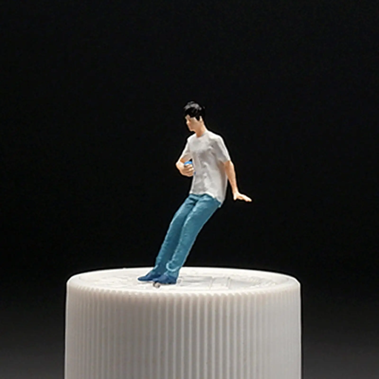 Mini 1:64 People Figures White T Shirt Man Resin for Miniature Scene Layout