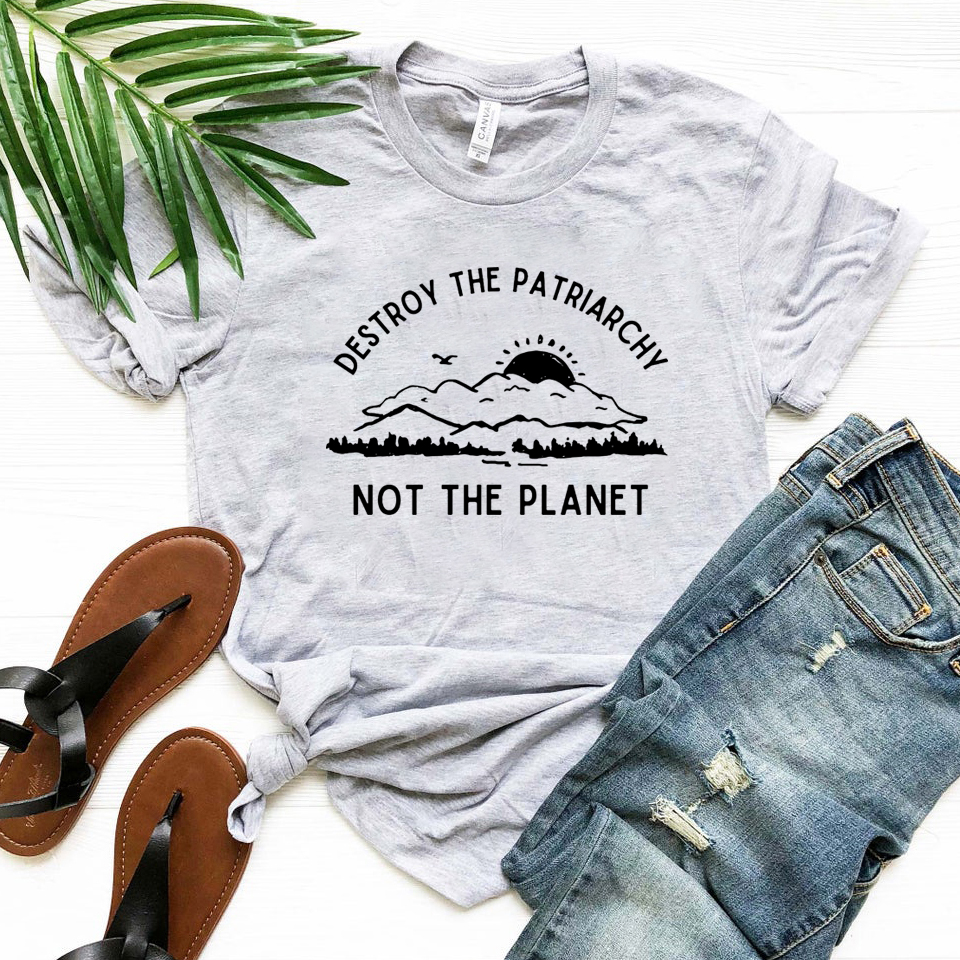 T-shirts da mulher do dia da terra