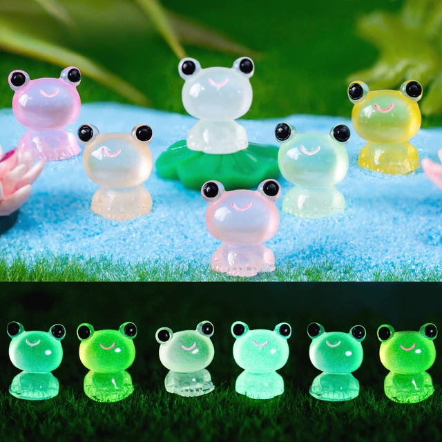 50Pcs Mini Resin Frogs Miniature Tiny Frogs Figurines Garden Decor Cute  Small Garden Frog Ornaments for Home Decorations : : Garden