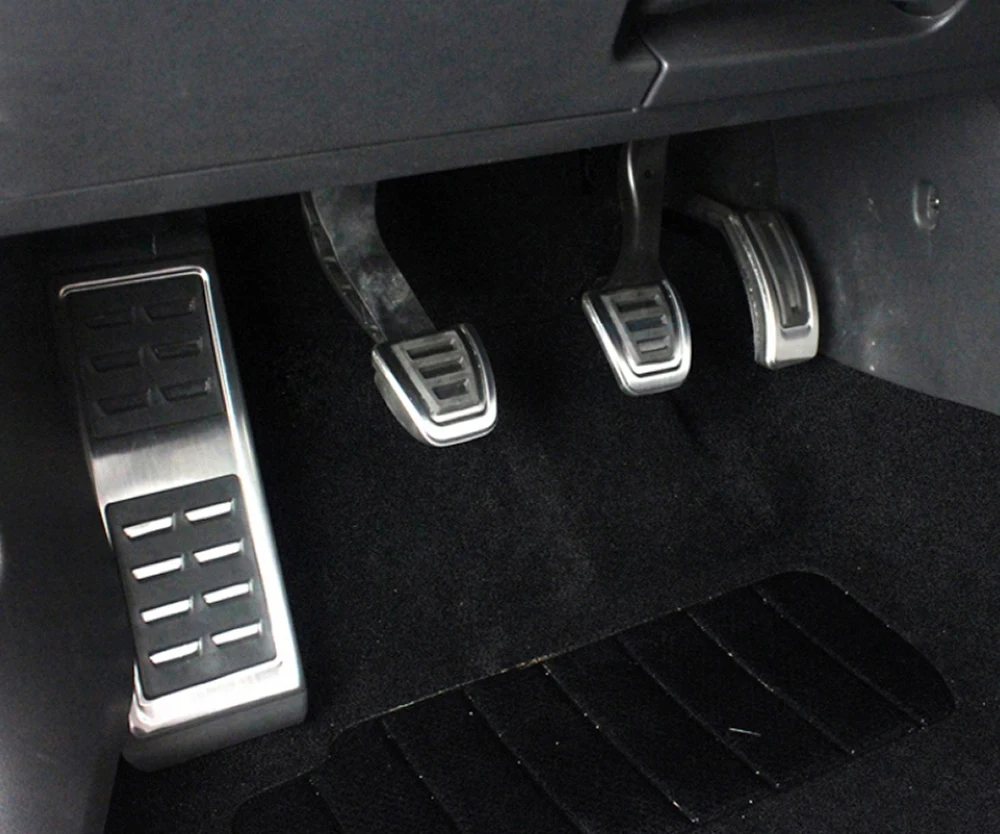 Detalle del acabado de la almohadilla para pedal Audi