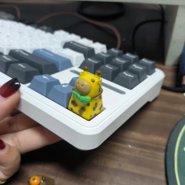 ECHOME Cute Giraffe Keycap Handmade Clay Anime Keyboard Cap