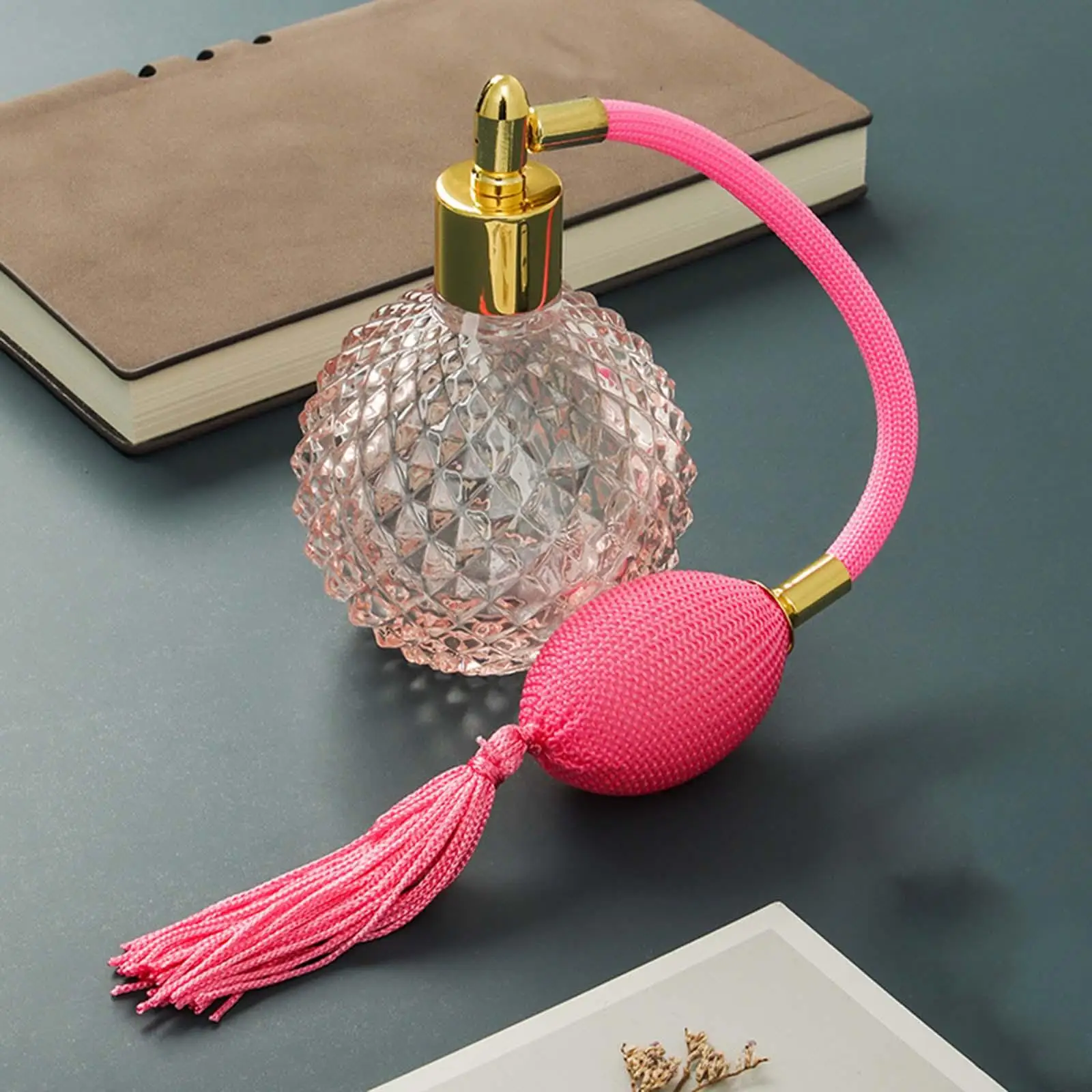 Vintage Perfume Bottle Spray Perfume Bottle Lightweight Durable with Long Tassel 100ml Portable Glass Makeup Tool Container