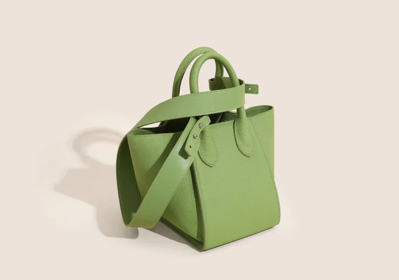2022 new women's bag luxury messenger bag bucket bag underarm leather all-match shoulder handbag