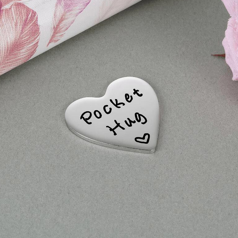 Taschen umarmung Token Fern beziehung Andenken Edelstahl inspirierendes Geschenk mit PU-Leder Schlüssel bund – Detail 4