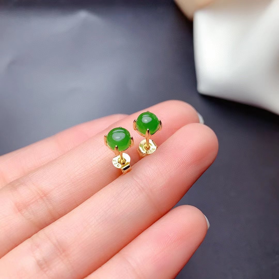 Grüne Jade-Ohrringe für den täglichen Gebrauch, 5 mm, insgesamt 1 Karat, natürliche Jade, verhindert Allergien, 925er Silber-Edelstein-Ohrringe mit Vergoldung – Detail 2