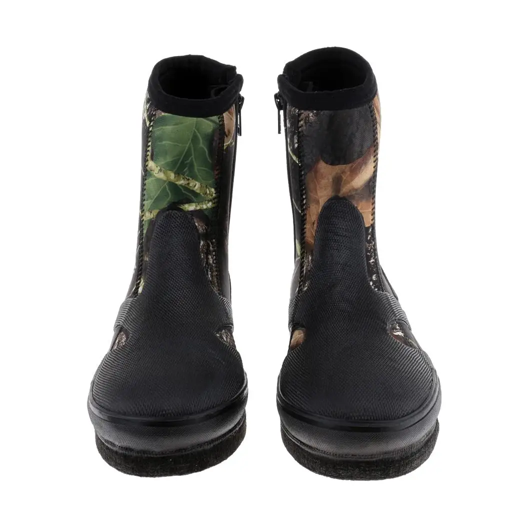 Men Women Anti River Tracing Boots Shoes with Nails/Spikes Camo