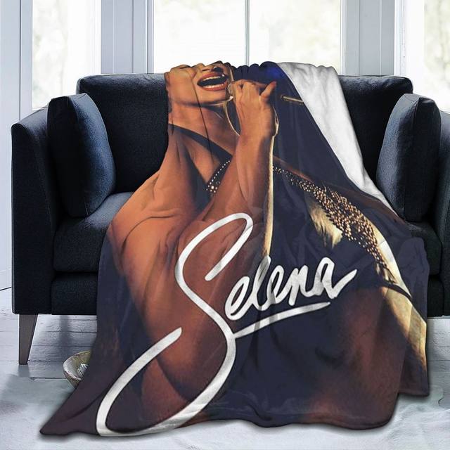 Selena Quintanilla purchases Plush Throw Blanket