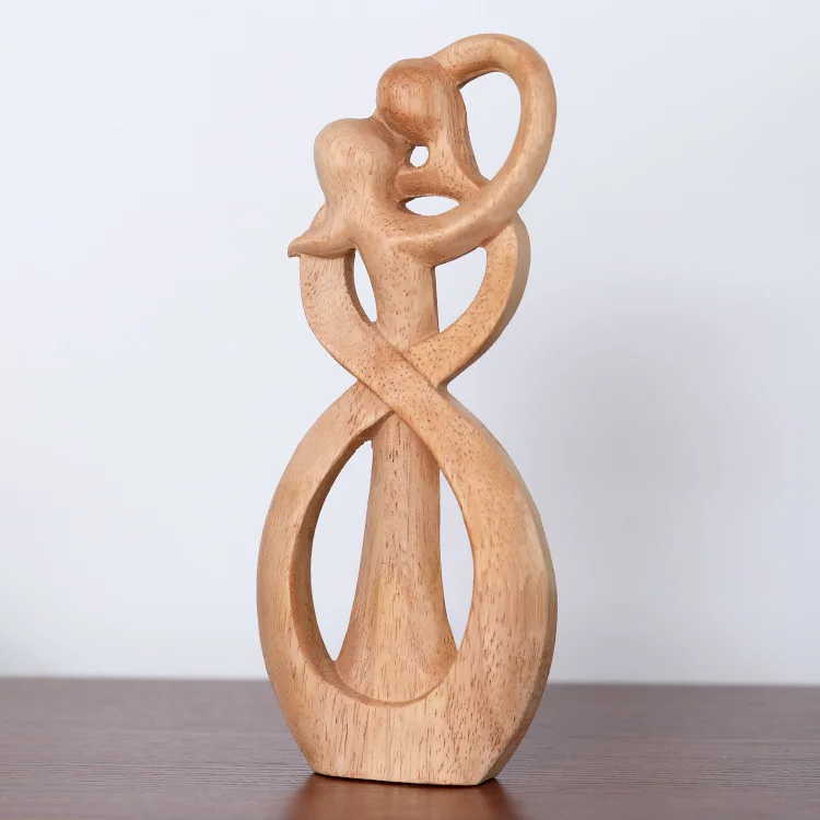 Dia dos namorados casal escultura em madeira