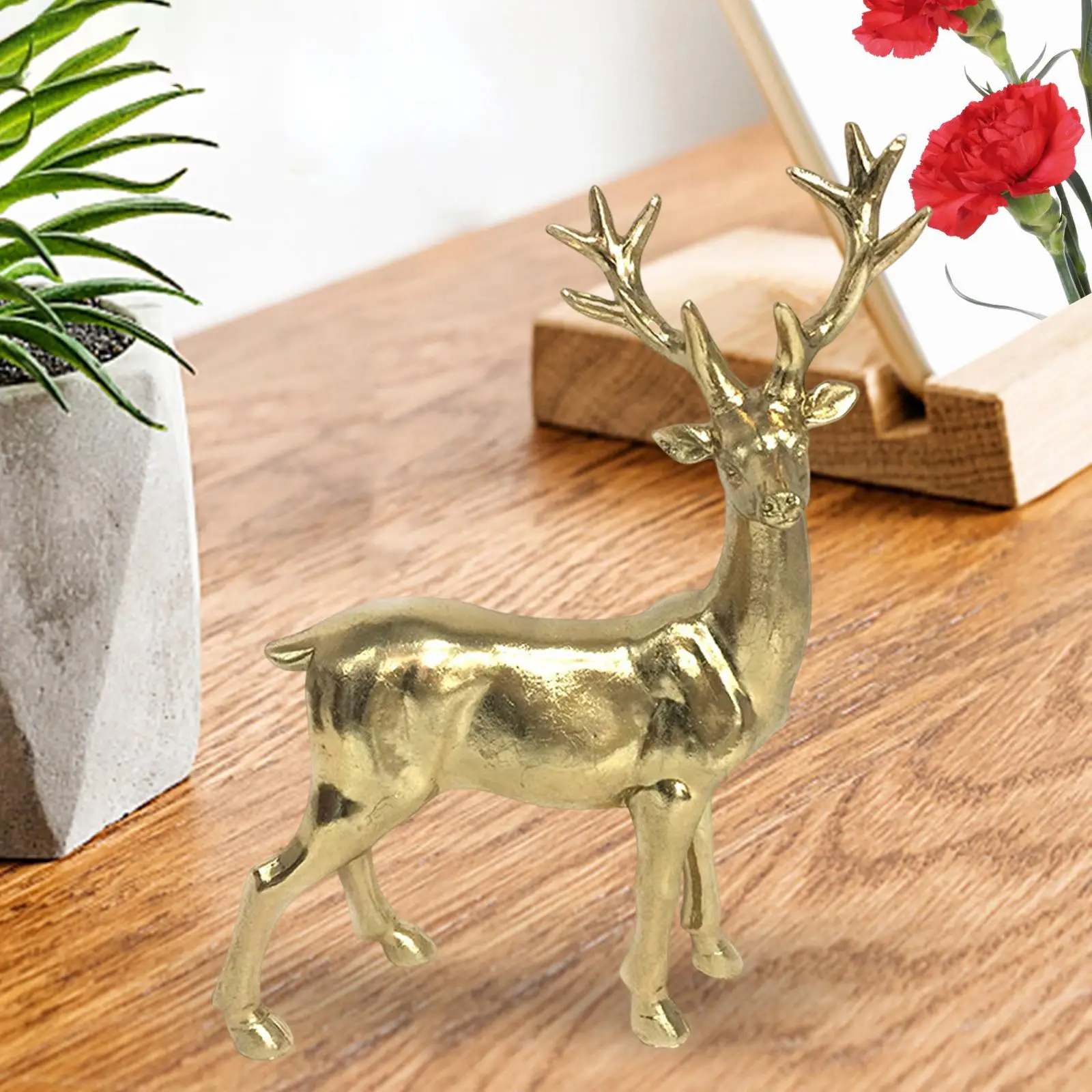 Modern Deer Statue Reindeer Figurine Animal Elk Sculpture Collection Ornament