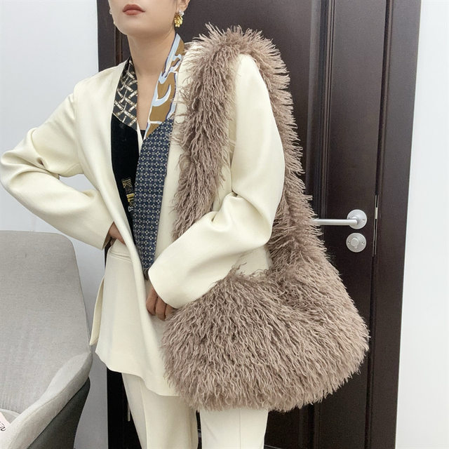 【お気にいる】 Long Plush Female Fur Faux Luxury Bag Shoulder Large Women's Clothing