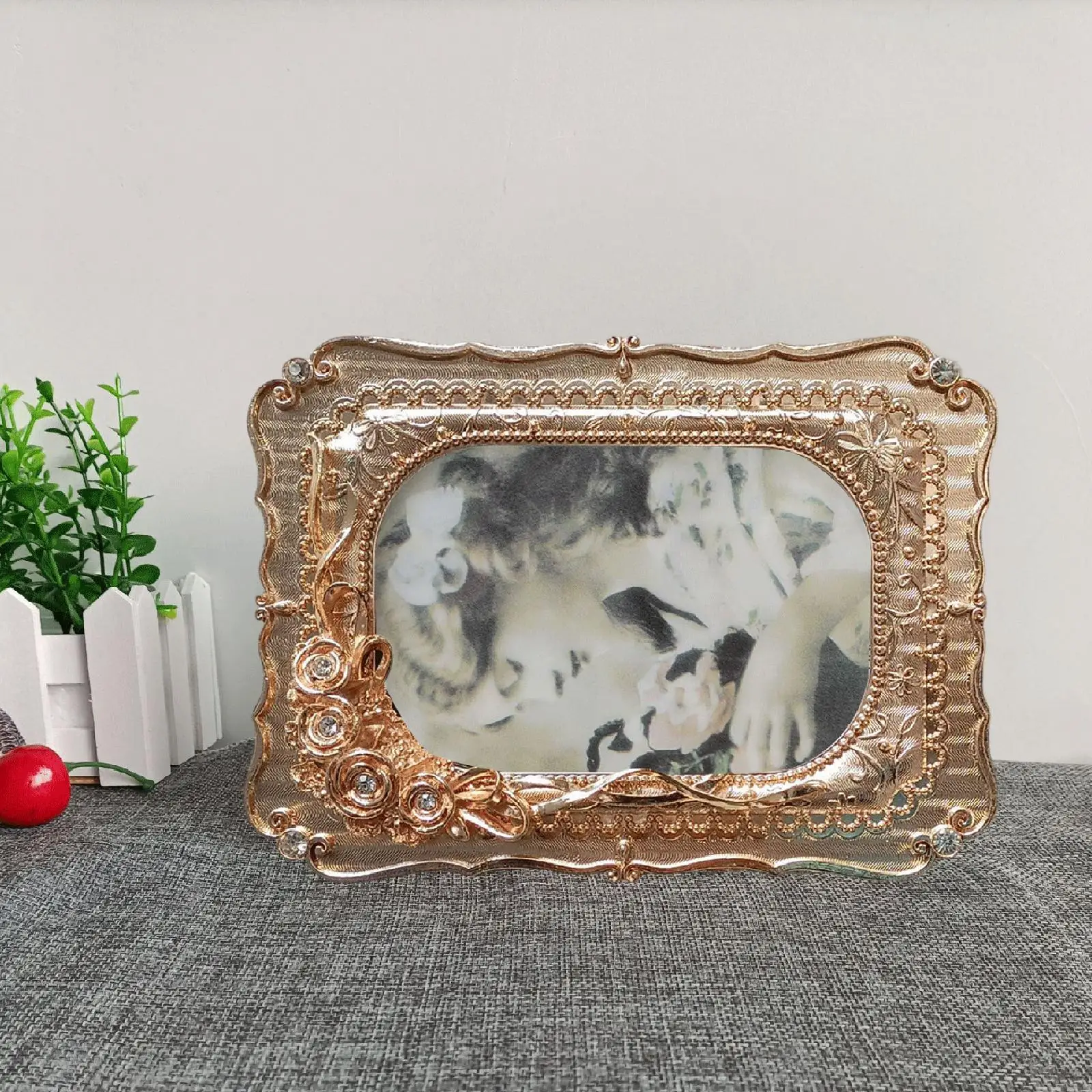 Modern Photo Frame Picture Display Holder Ornate Ornament Tabletop for Living Room Bedroom Hallway Decorati