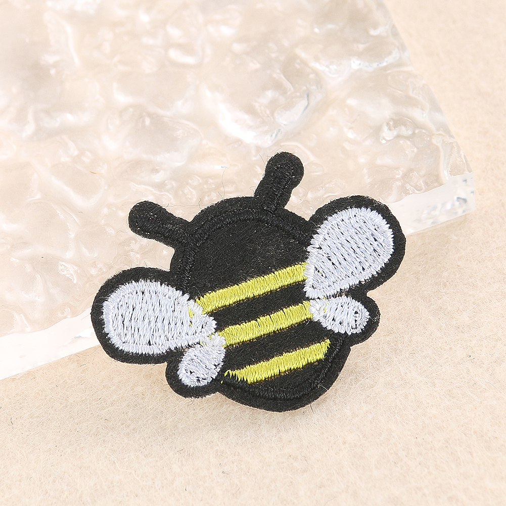 5PCS Cartoon Biene Thermoadhäsive Patches Stickerei Liefert Benutzerdefinierte Eisen auf Transfers für Kleidung DIY Bekleidung Nähen Liefert – Detail 5