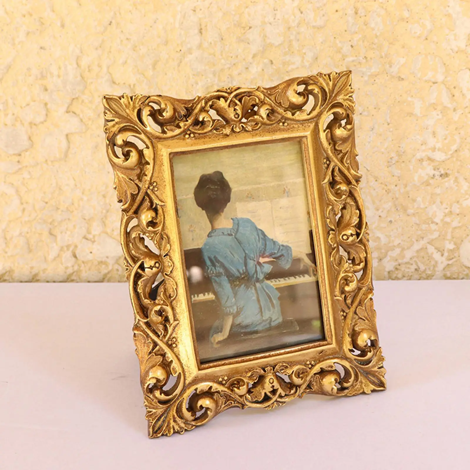 Retro Style Photo frame Hanging Polyresin Picture Holder Luxury Gift for Office Multi Occasions Gallery decoration