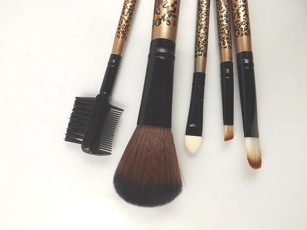 5 in 1 Brushes with Comb Leopard Pattern Cosmetic Product for Women