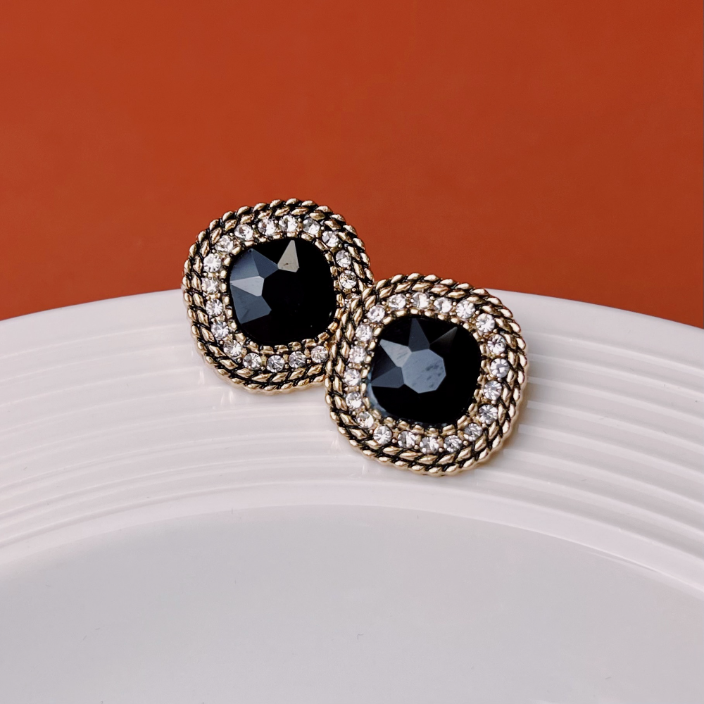 Description Picture 4 of item5 Pieces Retro High -end Diamond Buckle Square Metal Buttons Fashion Ladies Coat Sweater Decoration Handmade Sewing Buttons