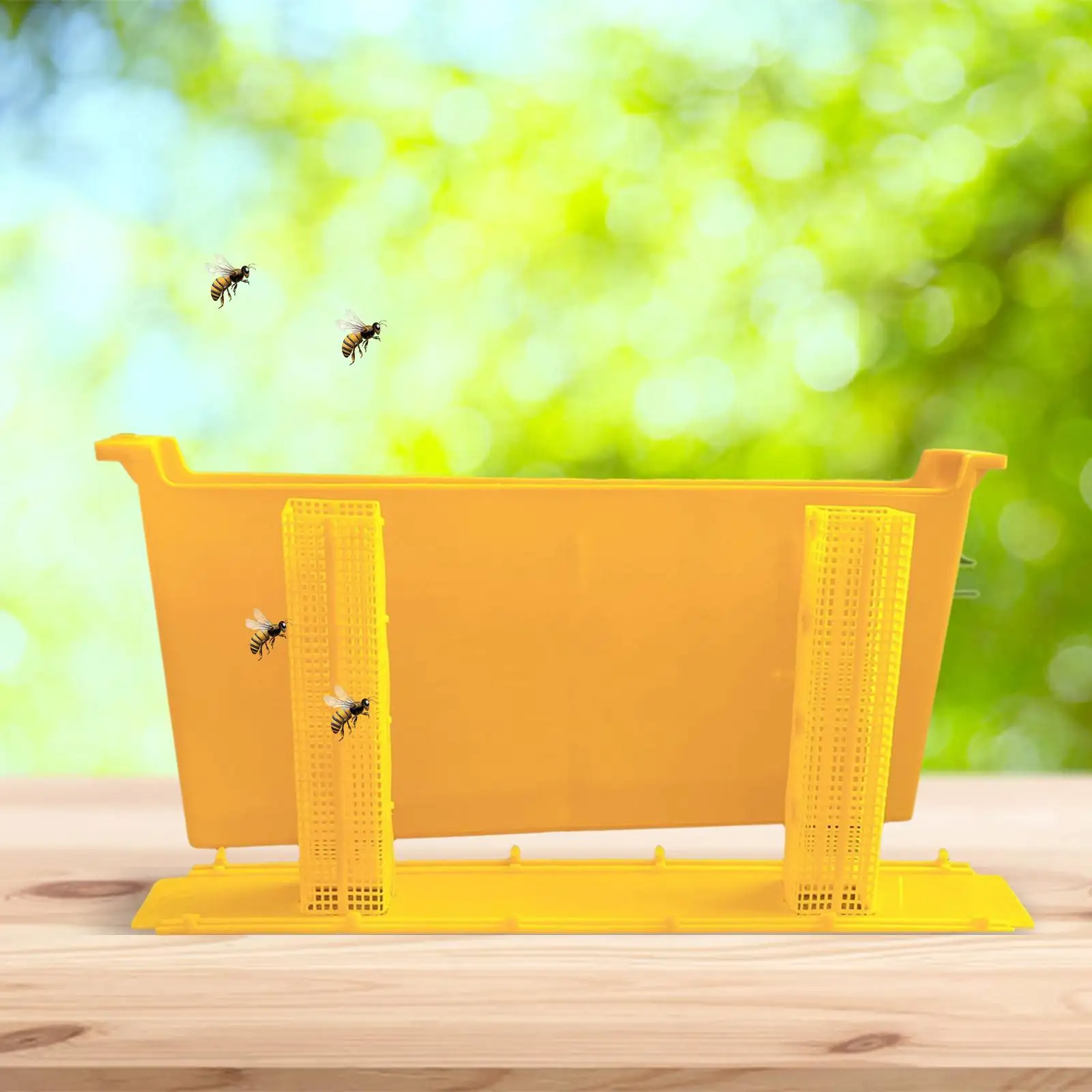 4L Capacity Beehive Bee Water Dispenser Frame Feeder Honey Feeder Bee Watering Station Bee Water Feeder for Beekeeping Supplies