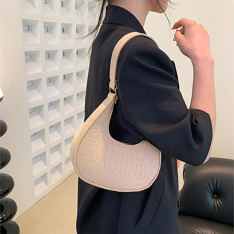 Candy Color Advanced Design Textur Achsel Handtaschen Filz Umhängetaschen für Frauen Frauen Subaxillar Tasche Geldbörsen Halbmond Tasche – Detail 5