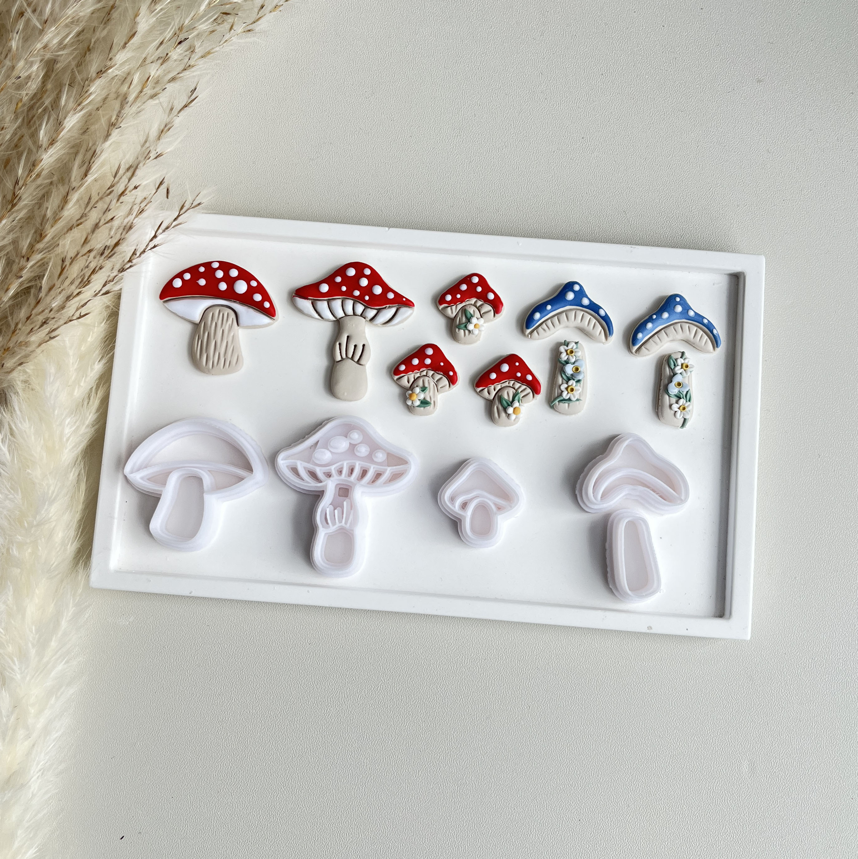 Description Picture 2 of itemCute Mushroom Shape Polymer Clay Cutters Clay Molds With Details For DIY Earrings Printed Pattern Decoration