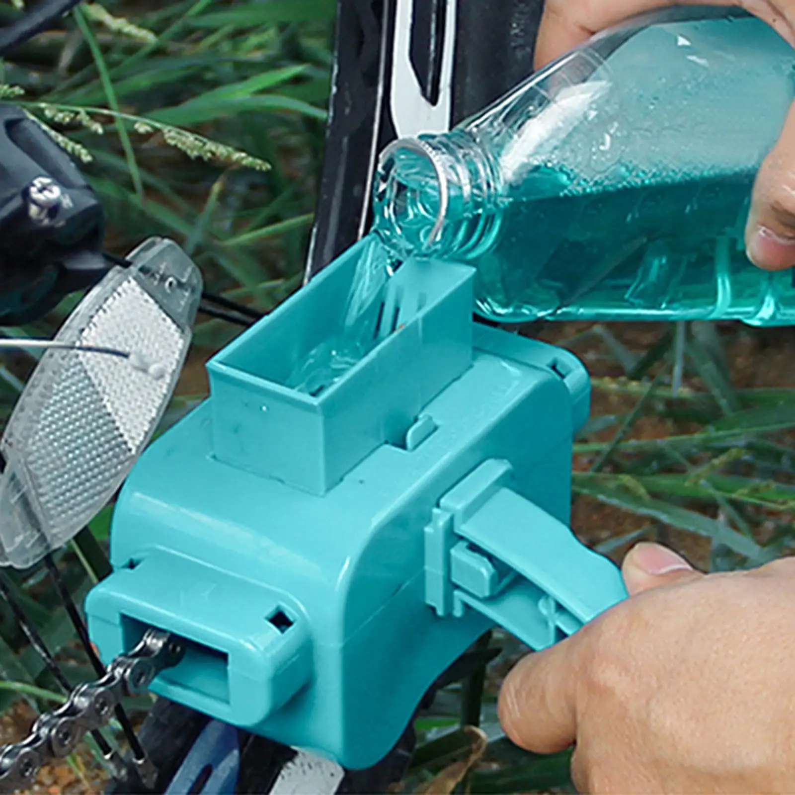 Portable  Chain Cleaner Professional Outdoor Accessories Washing Tools, Bike Scrubber, ,Mountain Bike, Gear Cassette