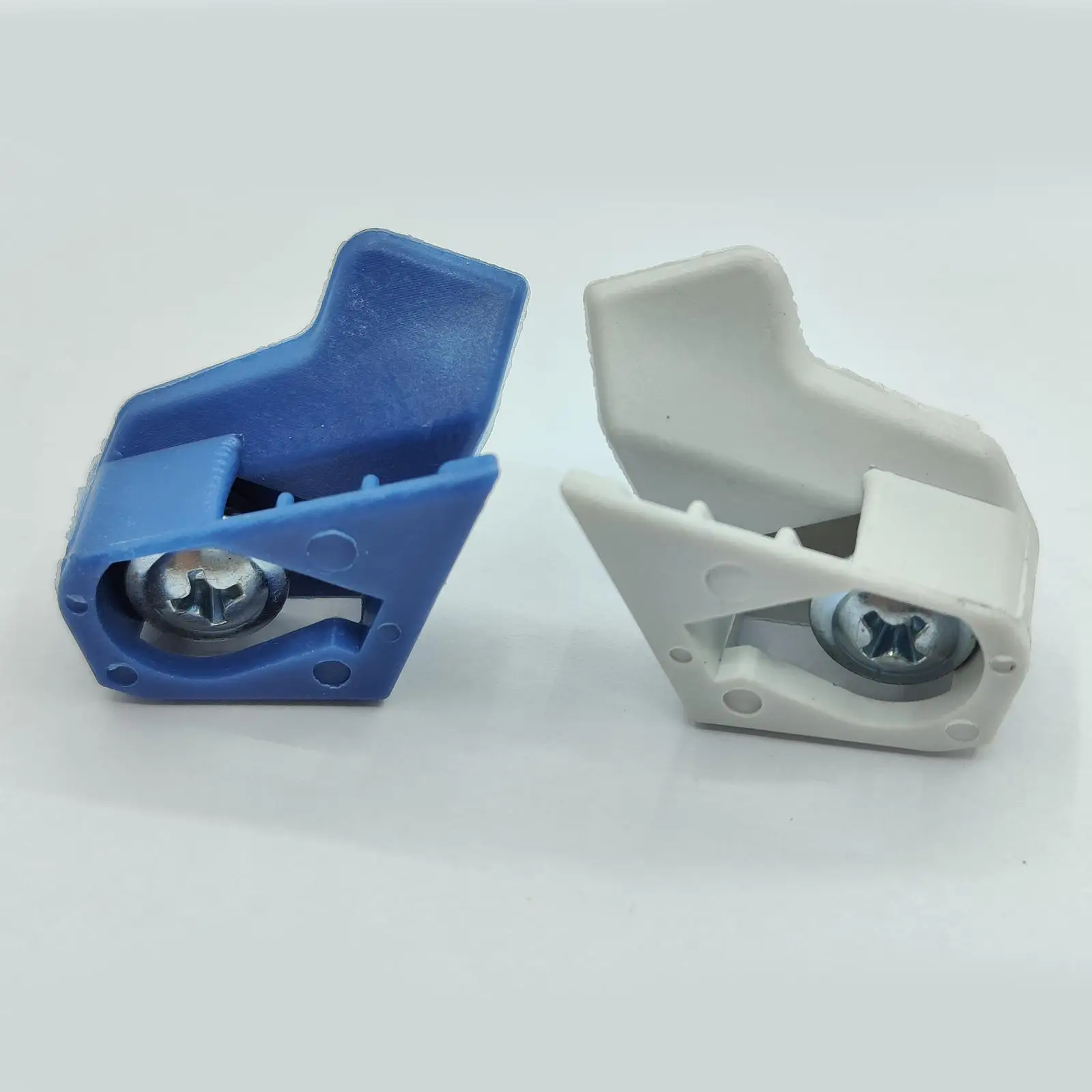 Pair of Side  Clips W/Screw Left and Right  Drivers and Passenger Side Replacement for  2001-04 Simple Installation