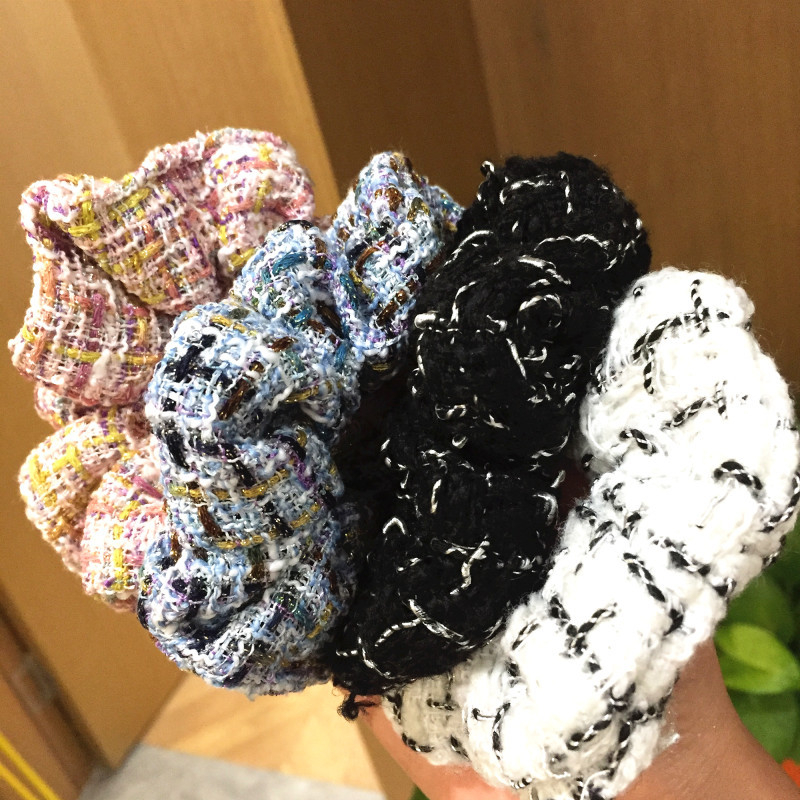 Koreanische Herbst Winter Neue Woolen Haar Krawatten Dickdarm Ring Design Weiche Schwarz Weiß Streifen Gummi Mädchen Accessoires – Detail 1