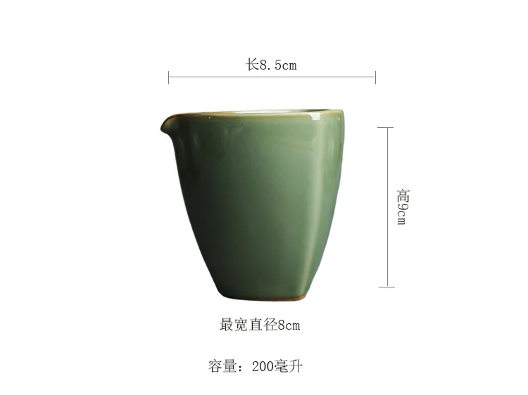Yue Kiln Secret Color Celadon Hand-Held Pitcher_04.jpg
