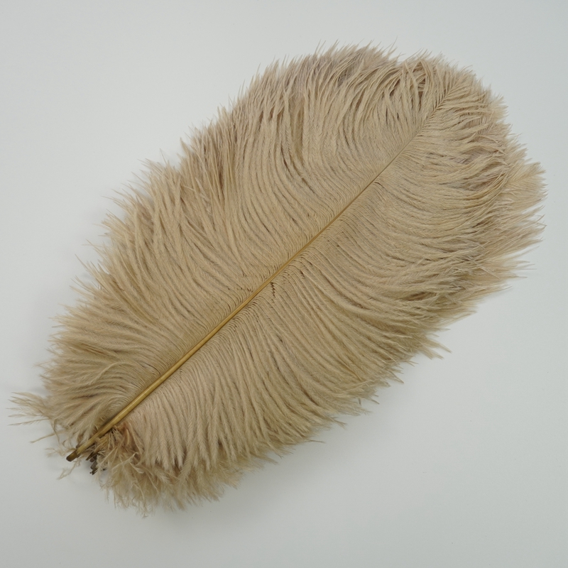 10 Stück farbige Straußenfedern zur Dekoration, 50–55 cm, 20–22 Zoll lang, große Tische, Mittelstücke, Hochzeiten, Zubehör, Karnevalsdekoration – Detail 7