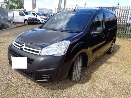 Grille De Pare-chocs Avant Droite Pour Citroën Berlingo/Partner 2015-2019 - Sans Antibrouillard