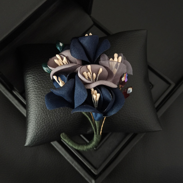 Flower Logo Brooch(Black) – Bad Binch TONGTONG