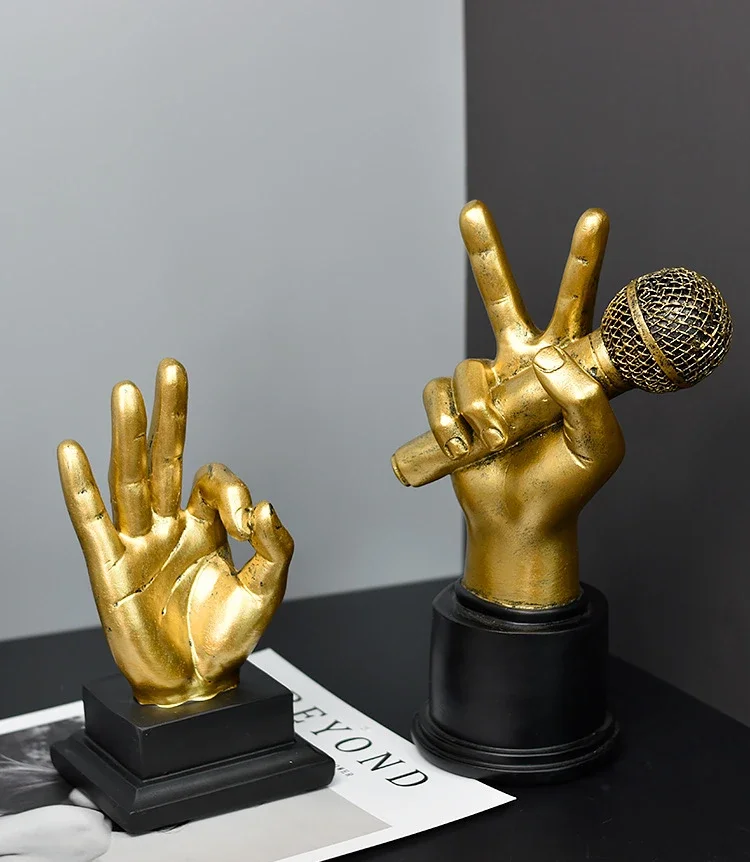 Creative Gold Gesture Statuette