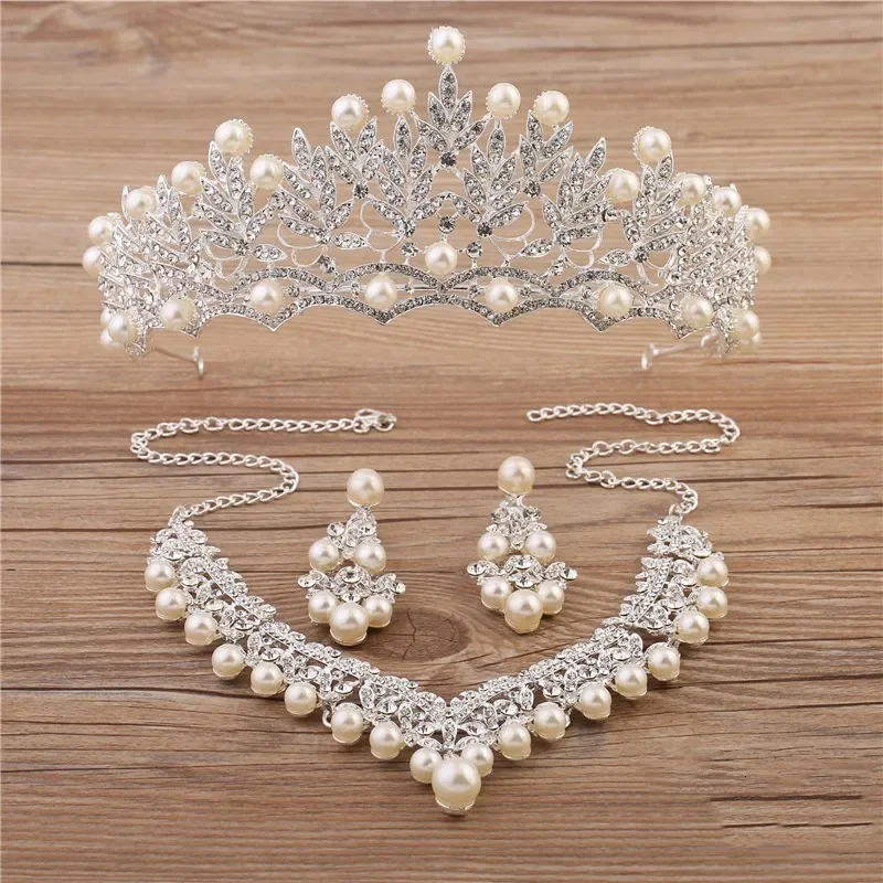 Sparkle Wedding Accessories Sets Silver Plated African Beads Cheap Crown Bling Bridal Accessories Online 2018 Cappelli Da Sposa
