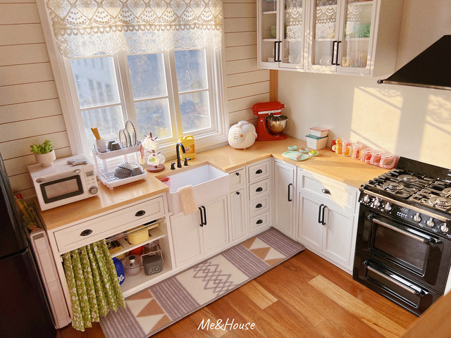 TINY KITCHEN — COOKING MEETS DOLL HOUSE – Huss Incense