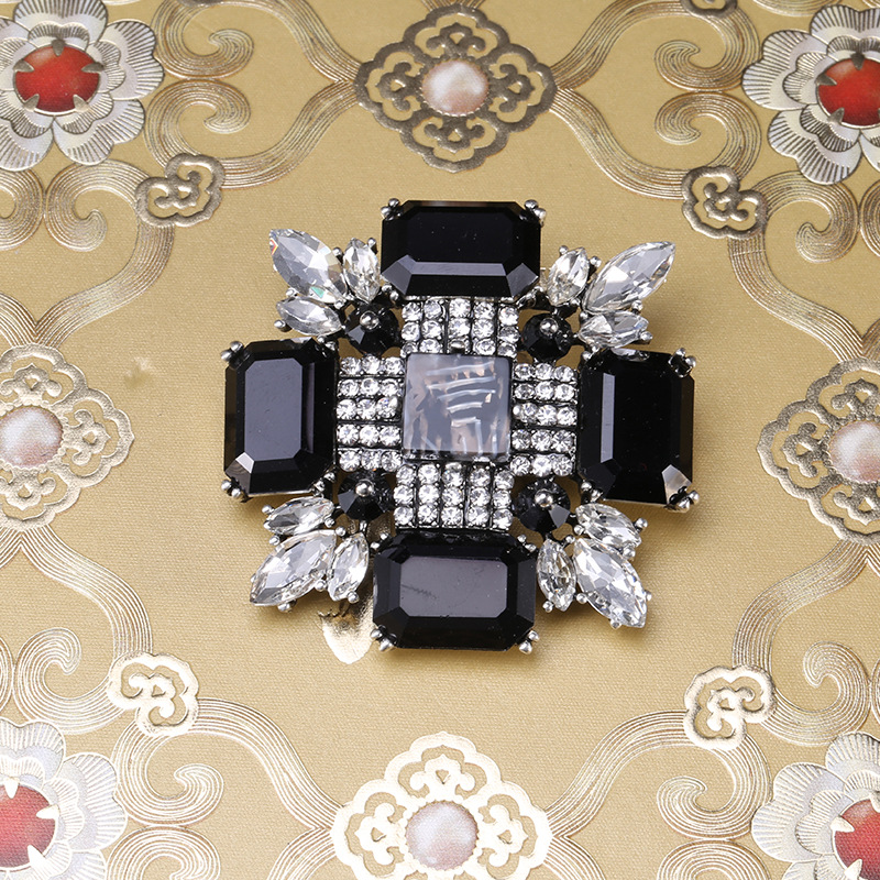 Neue Mode schwarz Strass Broschen für Frauen Corsage Schmuck Zubehör einfache Luxus Pins Hochzeits feier Kleidung Kragen Pin – Detail 6