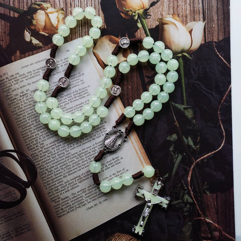 E8BD 10mm Rosenkranz Perlen Leuchtende Halskette Jesus Kruzifix für Kreuz Anhänger Halsketten Glow in Dark Religiöse Schmuck für – Detail 1