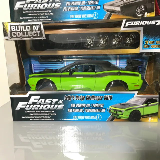 Maquette de voiture Fast & Furious 'Dodge Challenger SRT8' - 1:24