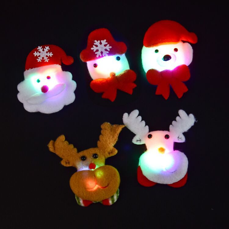 50 Stück blinkende Broschen, leuchtende Weihnachtsmann-Anstecknadeln, Dekoration, Geschenk, Licht, Party, Feiertag, leuchtendes Abzeichen, Hochzeit, Festival – Detail 2