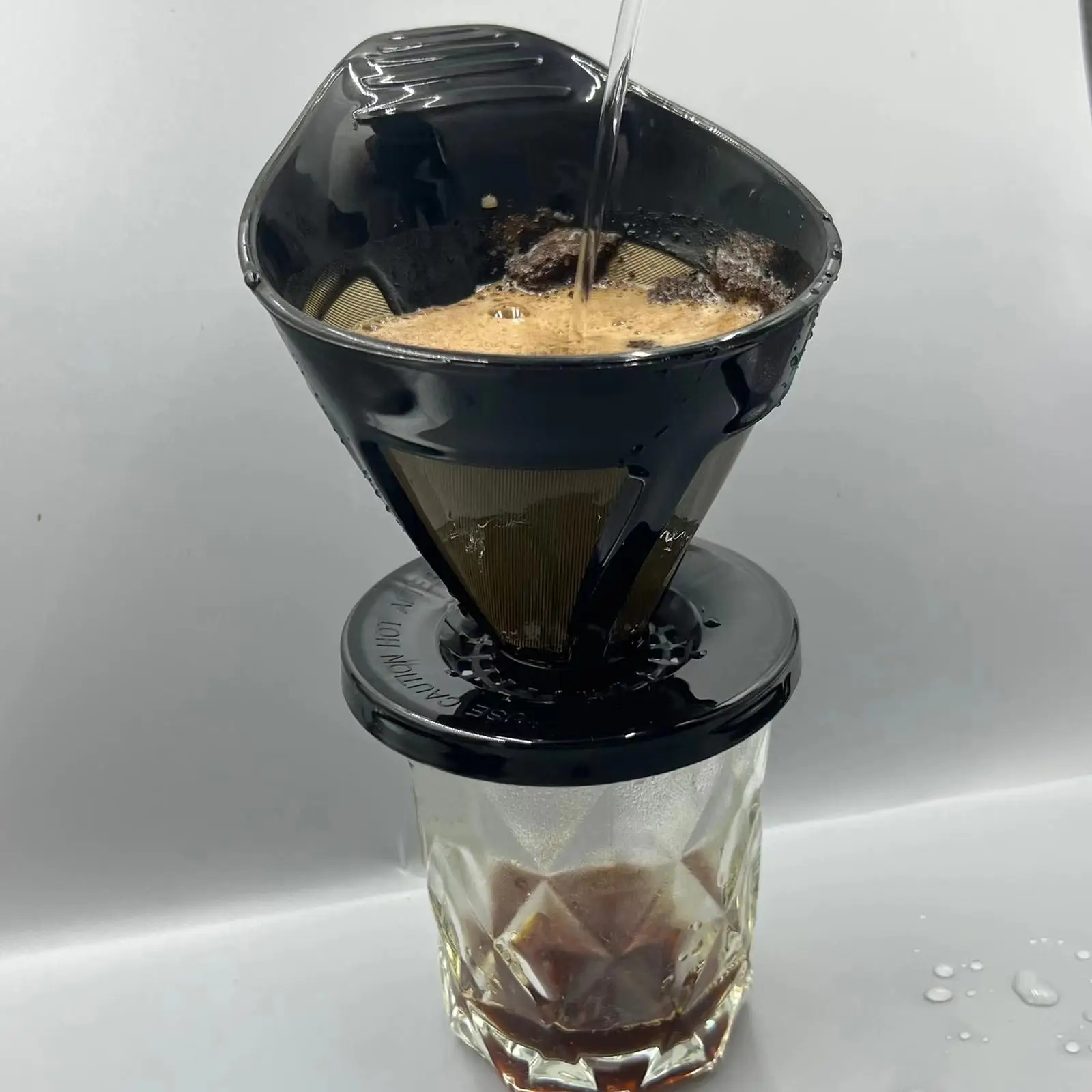 Pour Over Coffee Cone Dripper Portable Dripper Accessories Manual Coffee Filter Paperless Reusable Coffee Filter for Camping RV