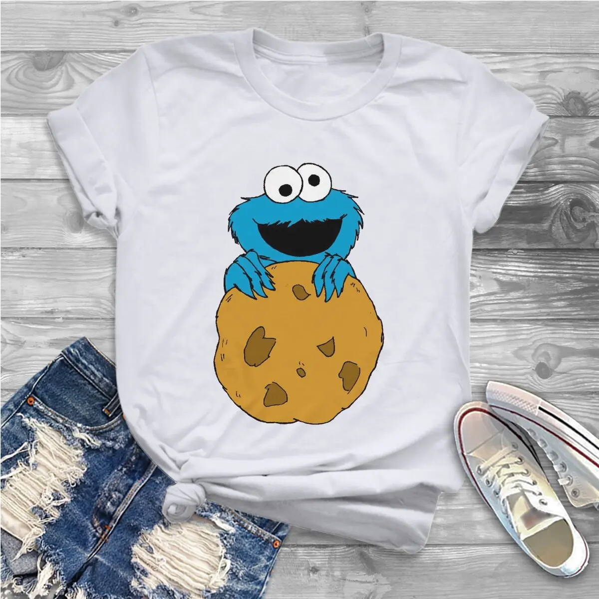 Sesame Street Cookie Monster - Me Love Books Women’s Relaxed Fit T-Shirt