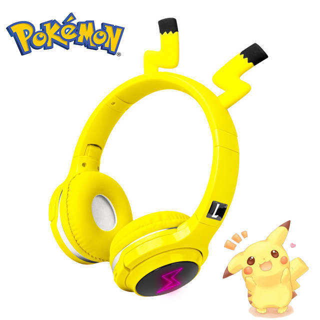 Pokémon Pikachu com fones de ouvido e uma Rosa chapéu. generativo ai.  28430993 Foto de stock no Vecteezy