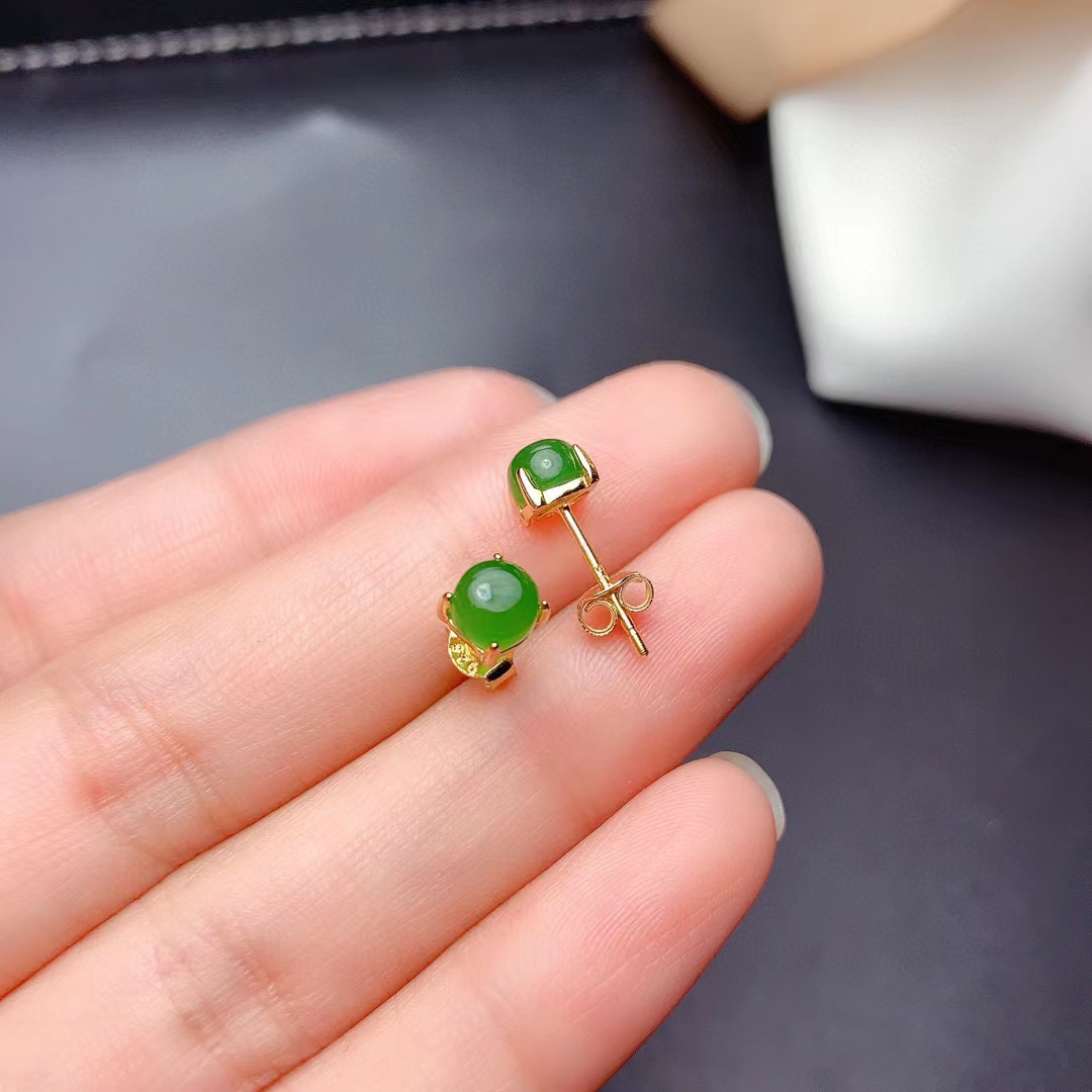 Grüne Jade-Ohrringe für den täglichen Gebrauch, 5 mm, insgesamt 1 Karat, natürliche Jade, verhindert Allergien, 925er Silber-Edelstein-Ohrringe mit Vergoldung – Detail 4