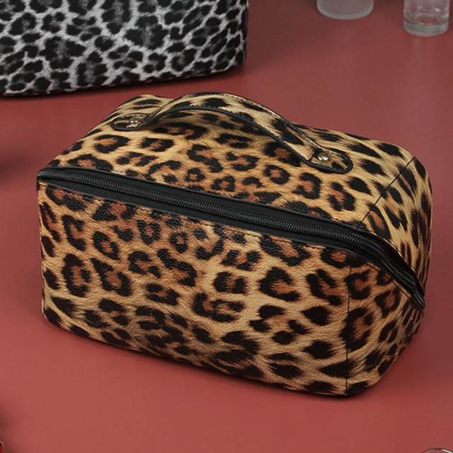 Leopard Print Makeup Bag Cosmetic Bag For Women,large Capacity Canvas  Makeup Bags Travel Toiletry Bag Accessories Organizer-white