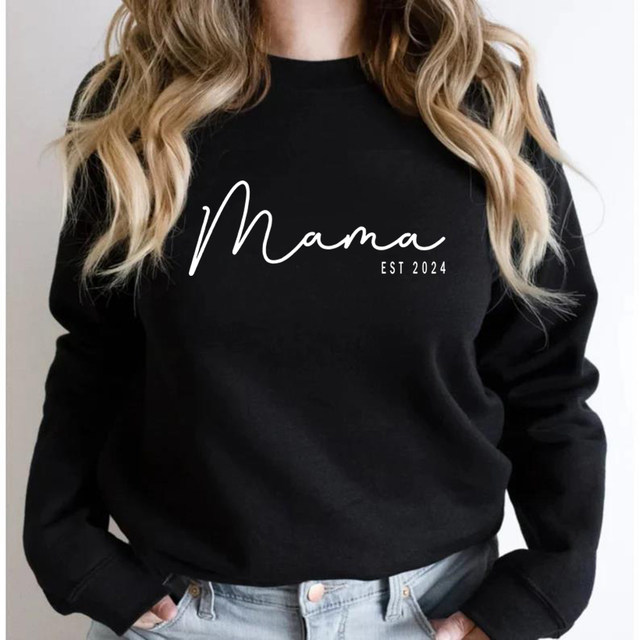 Mama Est 2024 Promoted To Mommy Mom 2024 Women Sweatshirt