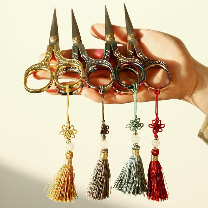 Vintage-Bastelschere aus Edelstahl mit quadratischem Griff, Haushalt, DIY-Stickgarn zum Nähen, Schneiden von Stoff mit chinesischem Knoten – Detail 5
