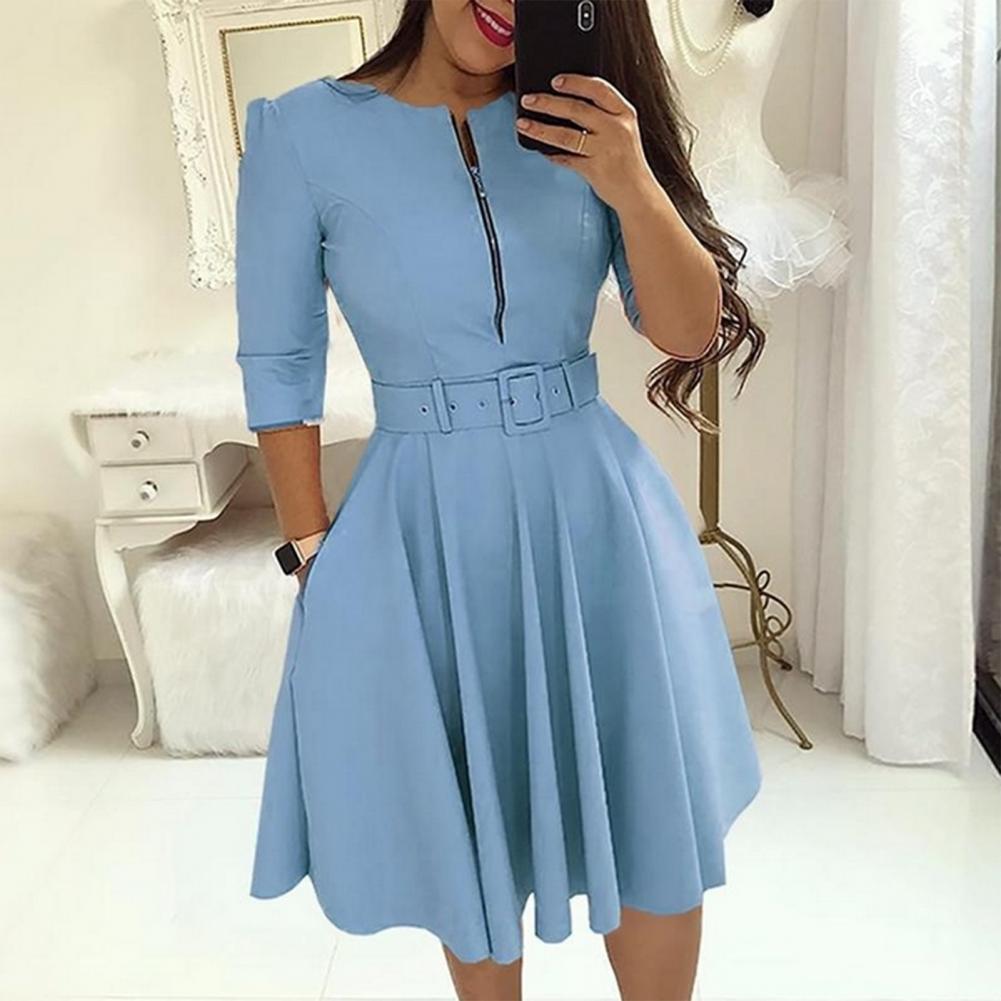 Vestido feminino com zíper na altura do